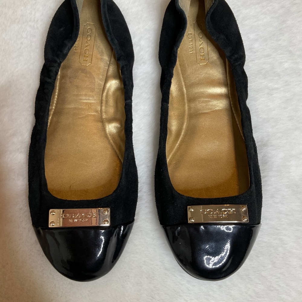 Coach Flats - Picture 4 of 9